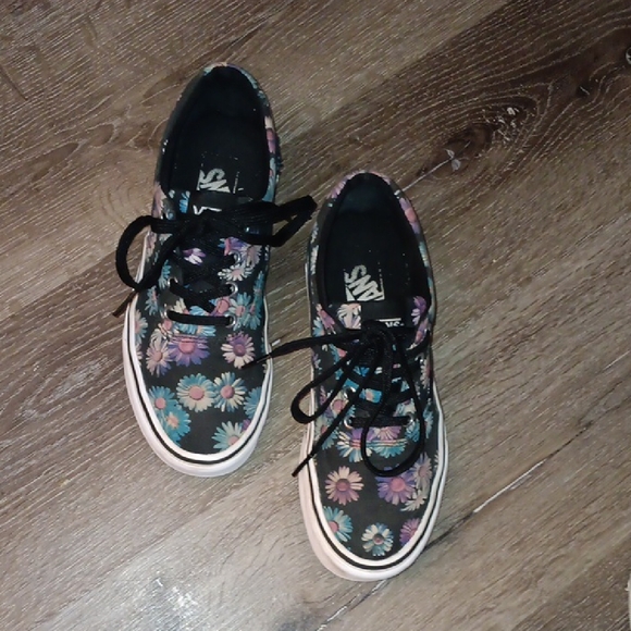 Vans Black Multicolor Floral Sneakers - Picture 9 of 9